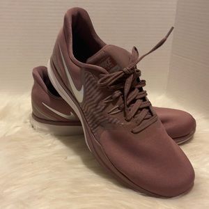 NIKE TRAINING ATHLETIC SHOES